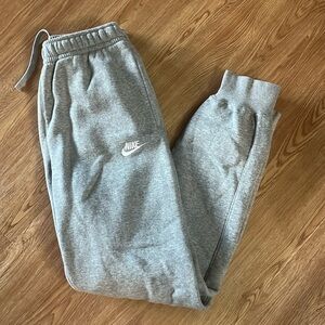 Nike men’s small tall fleece Club joggers.